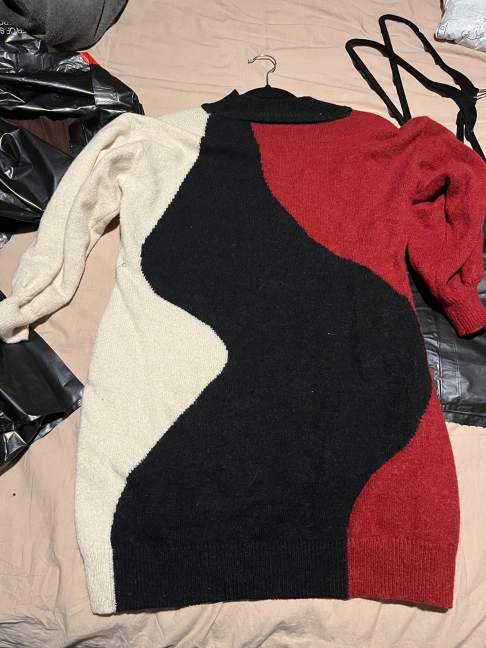 SHEIN Black, Cream & Red Wave Knit Crewneck Sweater